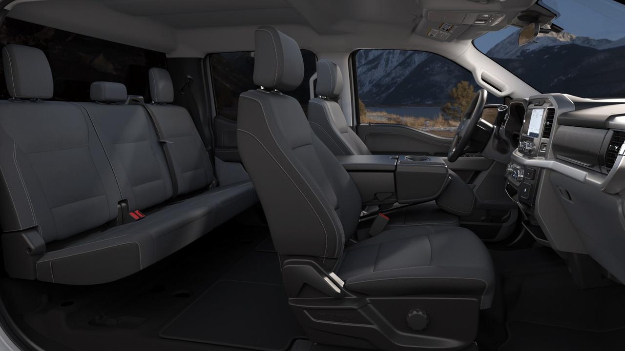 2023 Ford F-150 XLT 4WD SuperCrew 5.5' Box Photo