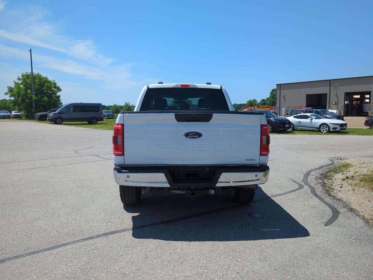 2023 Ford F-150 XLT 4WD SuperCrew 5.5' Box Photo4