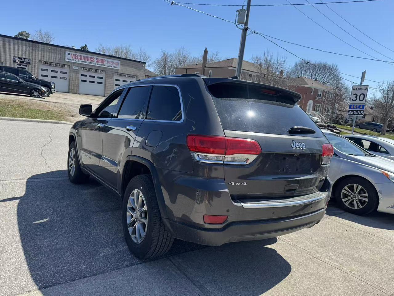 2015 Jeep Grand Cherokee 4WD 4Dr Limited Photo
