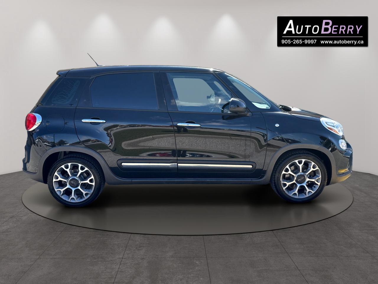 2015 Fiat 500 L Trekking Photo