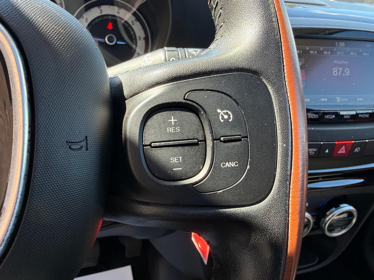 2015 Fiat 500 L Trekking Photo