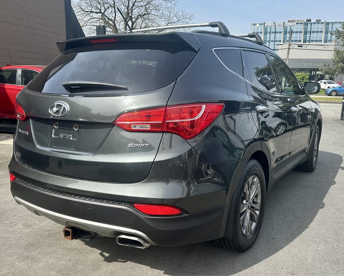 2013 Hyundai Santa Fe Premium - Photo #4