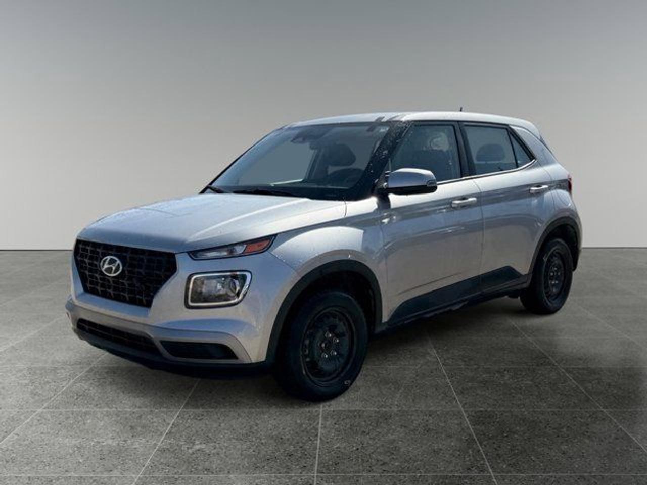 2024 Hyundai Venue Essential - Photo #1