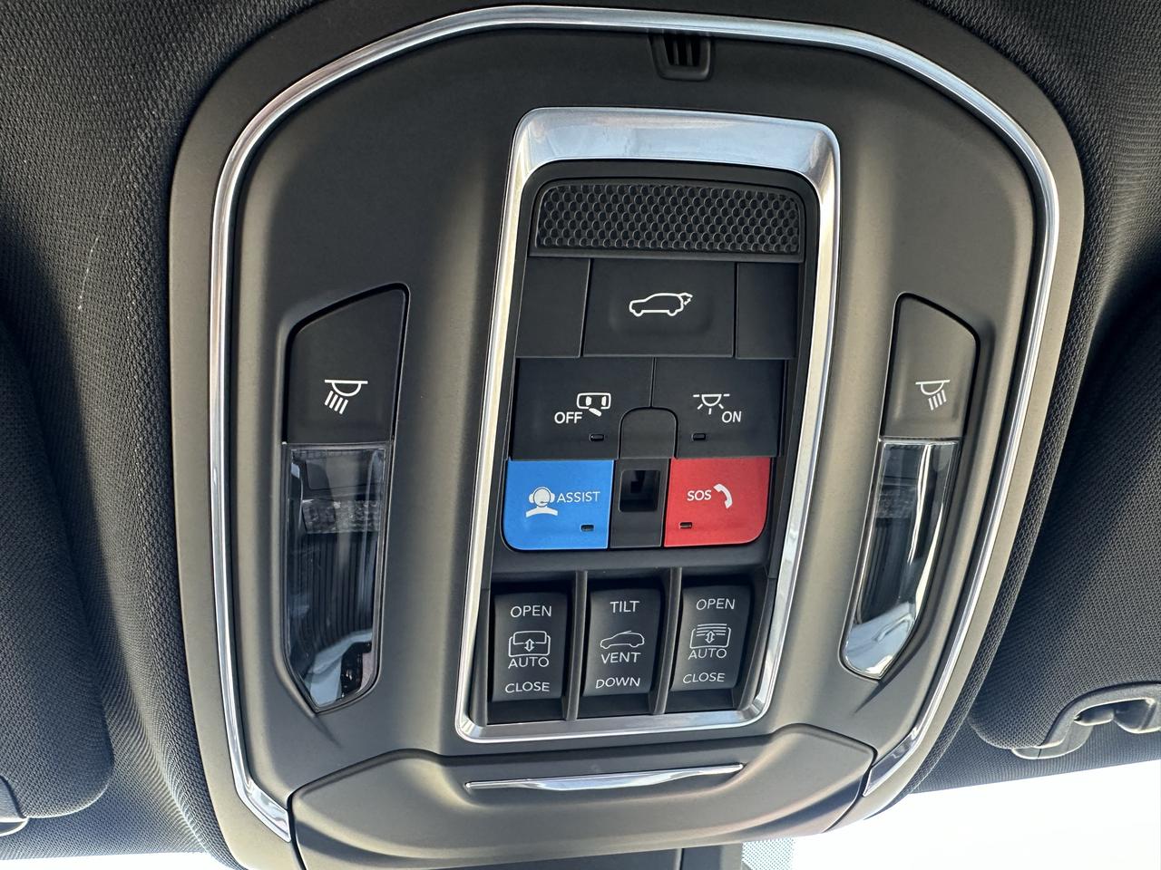 2026 Jeep Cherokee OVERLAND Photo