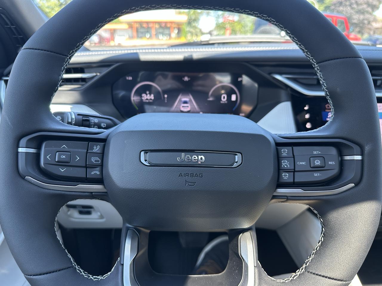 2026 Jeep Cherokee OVERLAND Photo