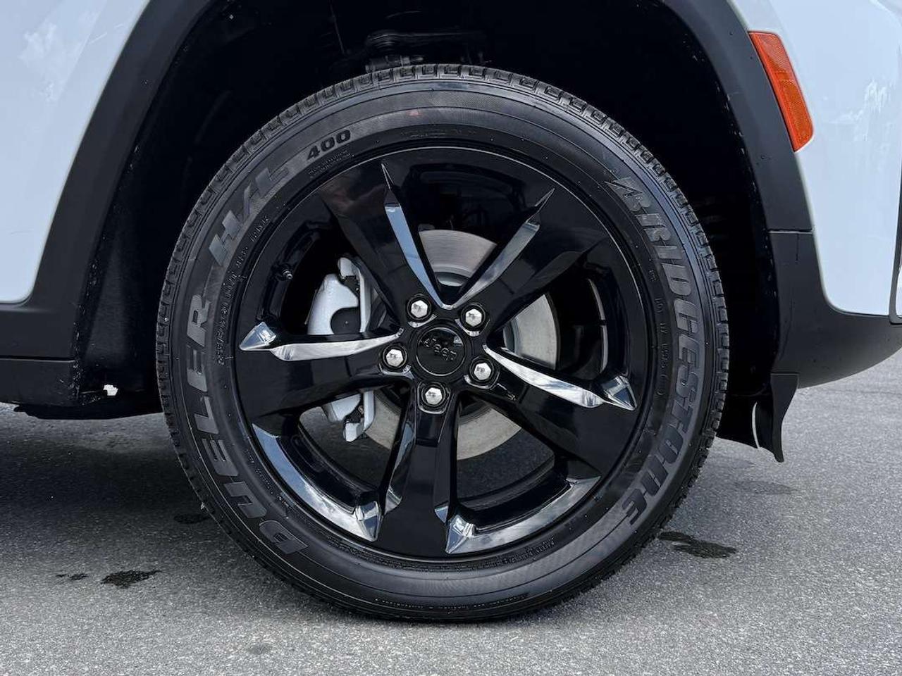 2026 Jeep Grand Cherokee ALTITUDE 4X4 Photo