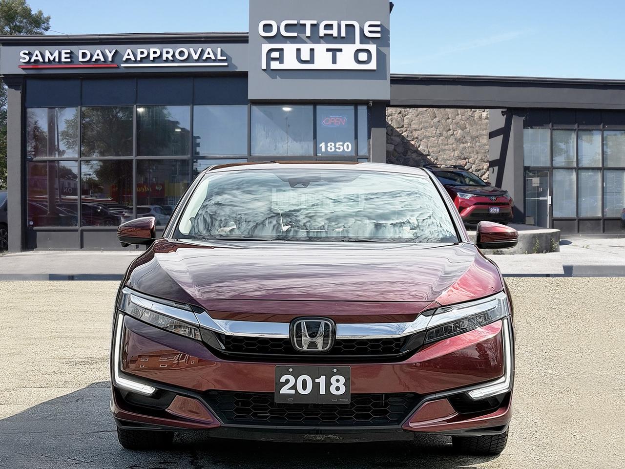 2018 Honda Clarity Plug-In Hybrid Touring Sedan Photo