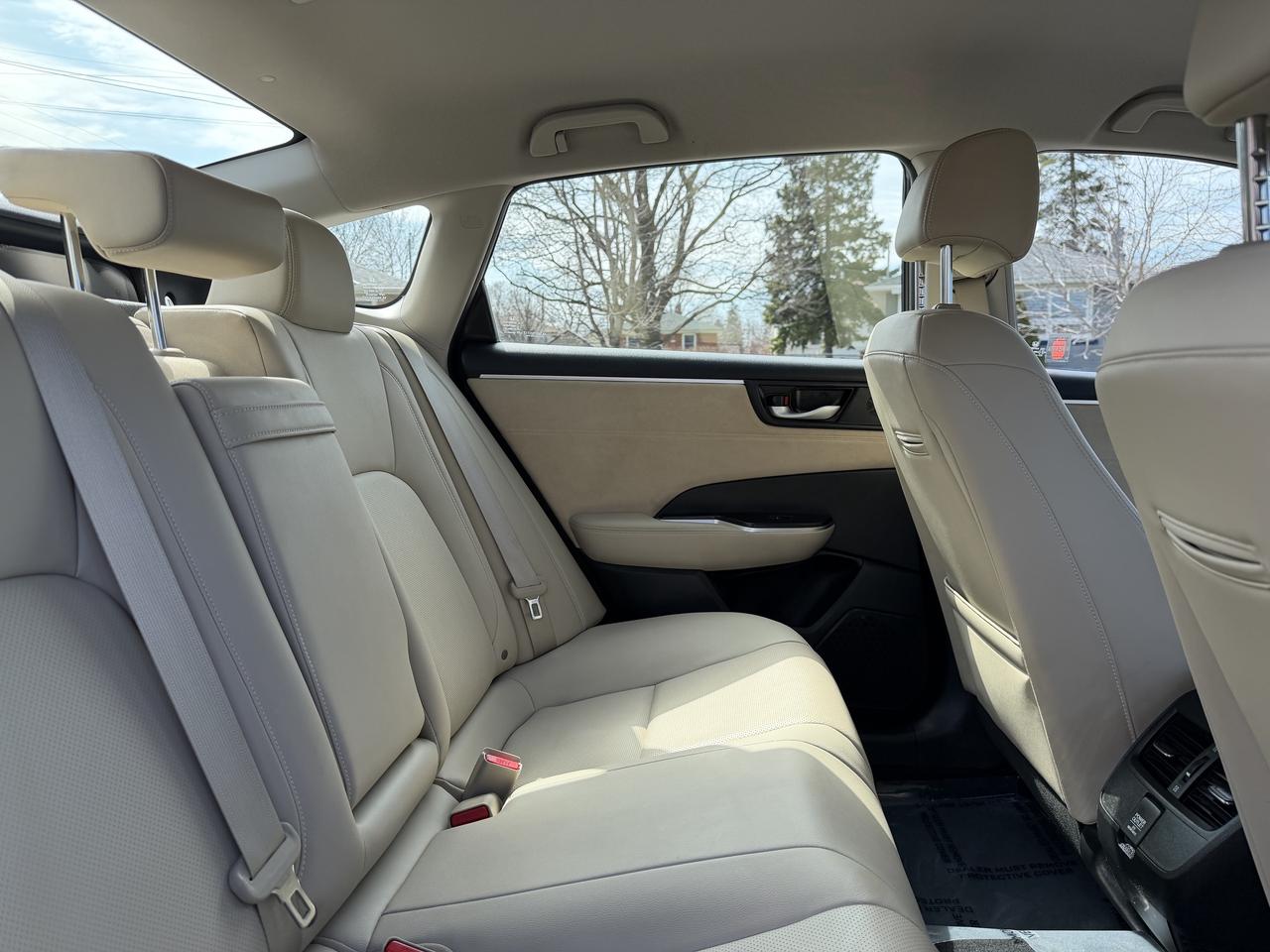 2018 Honda Clarity Plug-In Hybrid Touring Sedan Photo