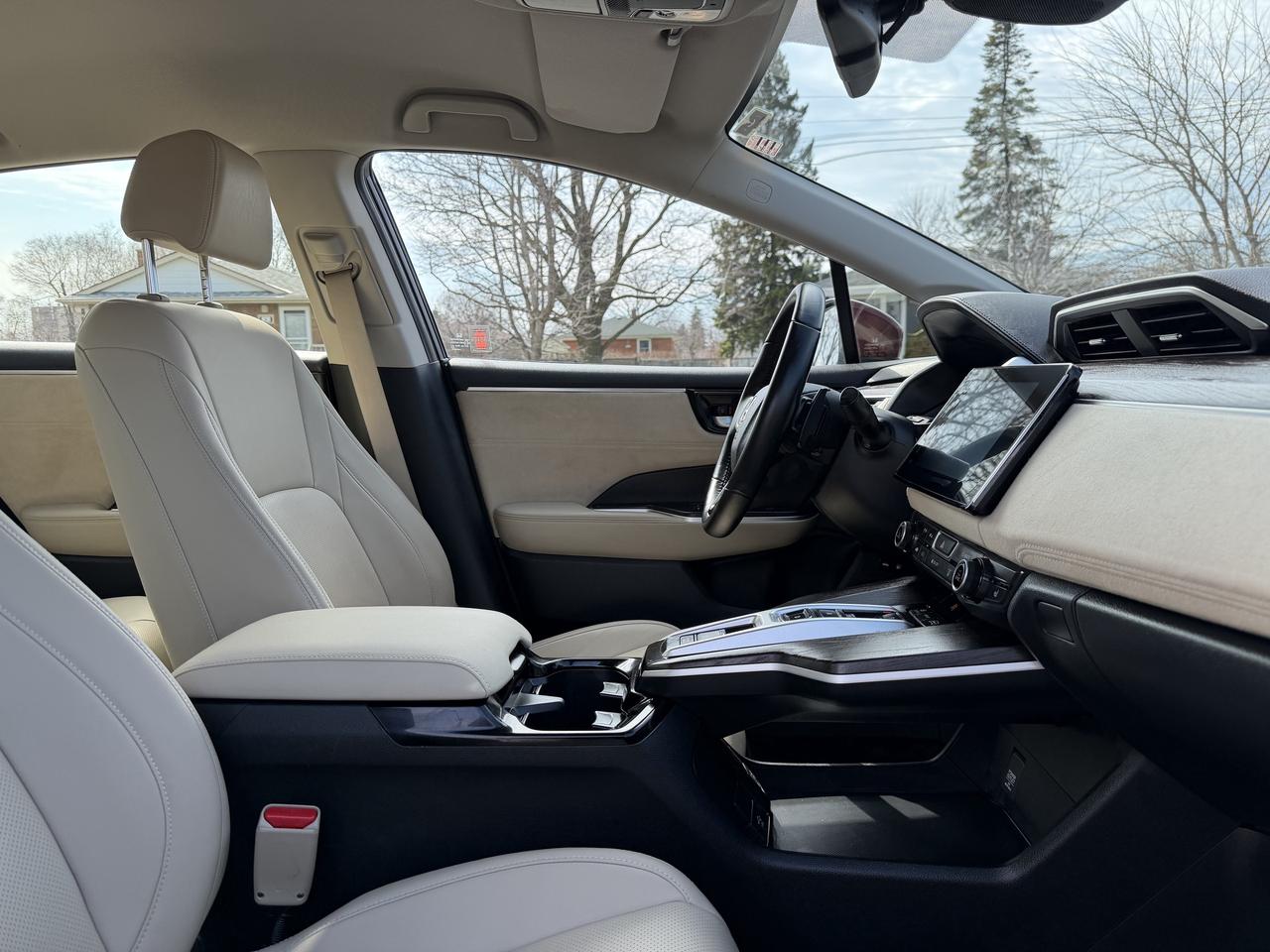 2018 Honda Clarity Plug-In Hybrid Touring Sedan Photo