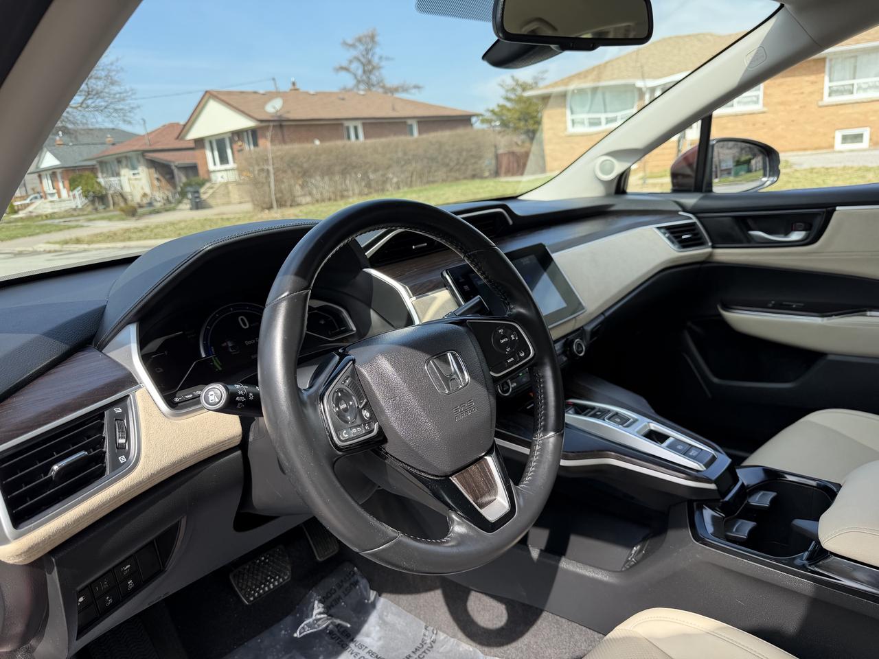 2018 Honda Clarity Plug-In Hybrid Touring Sedan Photo
