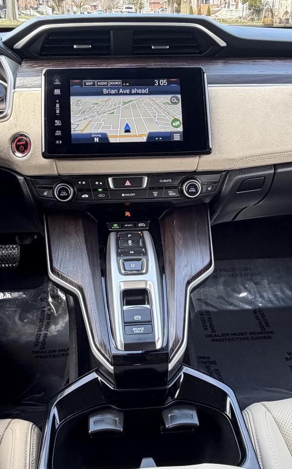 2018 Honda Clarity Plug-In Hybrid Touring Sedan Photo