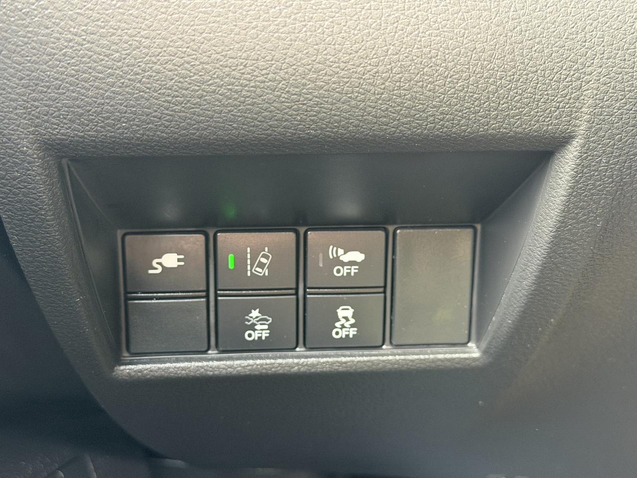 2018 Honda Clarity Plug-In Hybrid Touring Sedan Photo