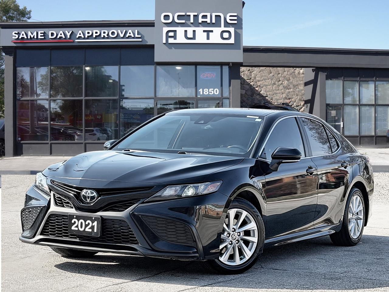 2021 Toyota Camry SE Auto Photo0