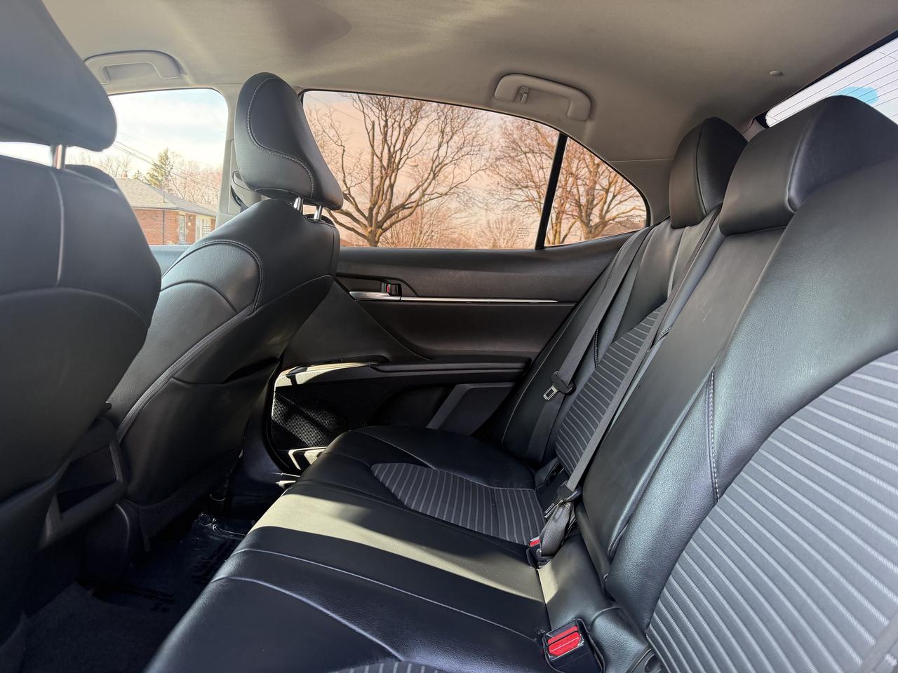 2021 Toyota Camry SE Auto Photo