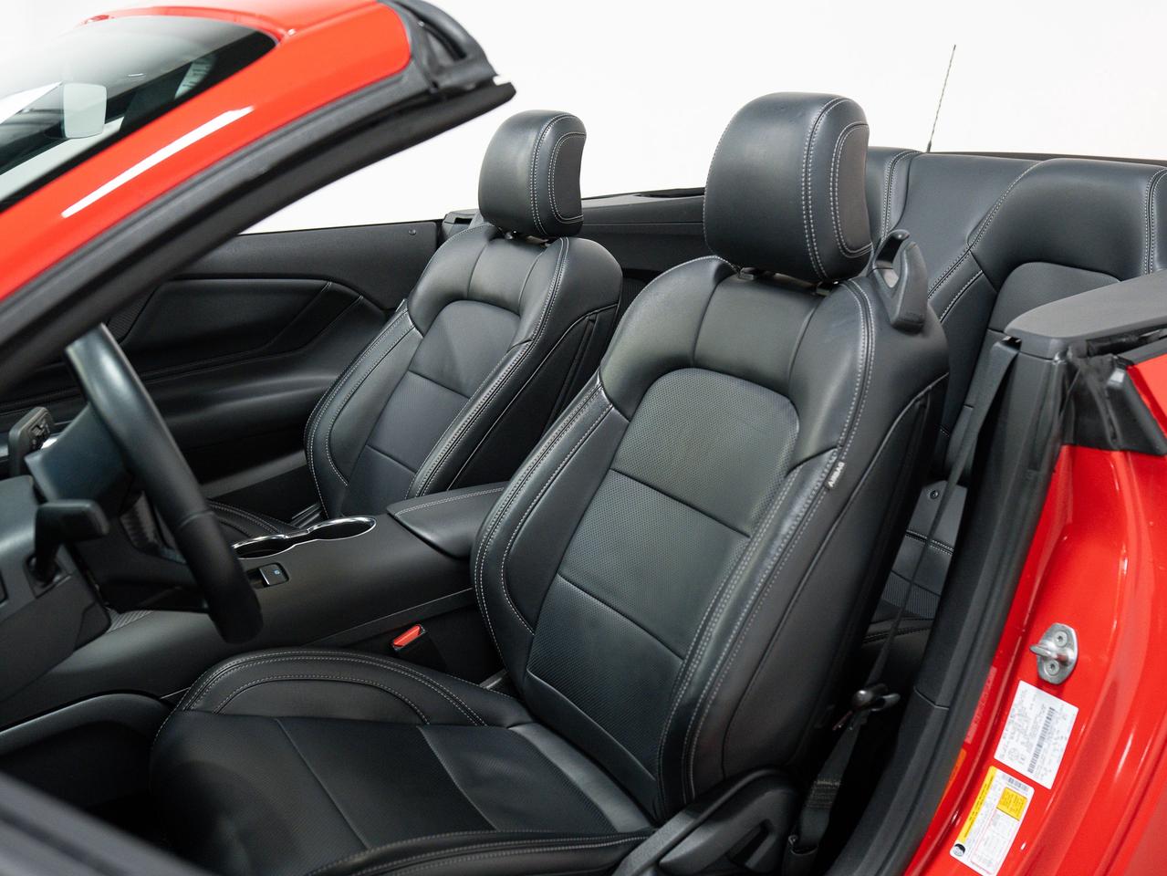 2025 Ford Mustang ECOBOOST PREMIUM | CONVERTIBLE | CARPLAY Photo