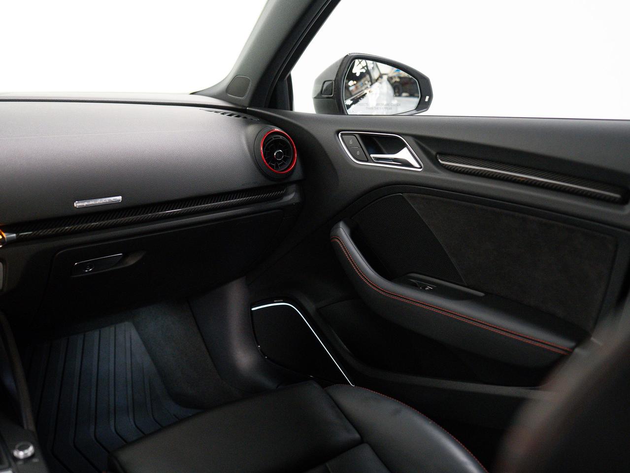 2020 Audi RS 3 Sedan BLACK OPTICS | CARBON FIBRE | B&O | SUNROOF Photo