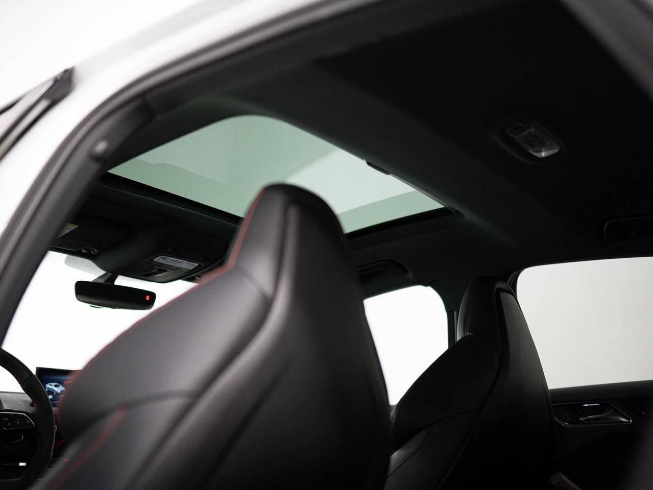 2020 Audi RS 3 Sedan BLACK OPTICS | CARBON FIBRE | B&O | SUNROOF Photo