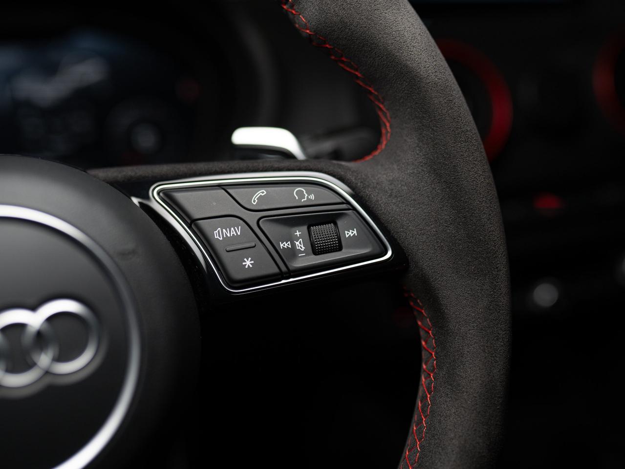 2020 Audi RS 3 Sedan BLACK OPTICS | CARBON FIBRE | B&O | SUNROOF Photo