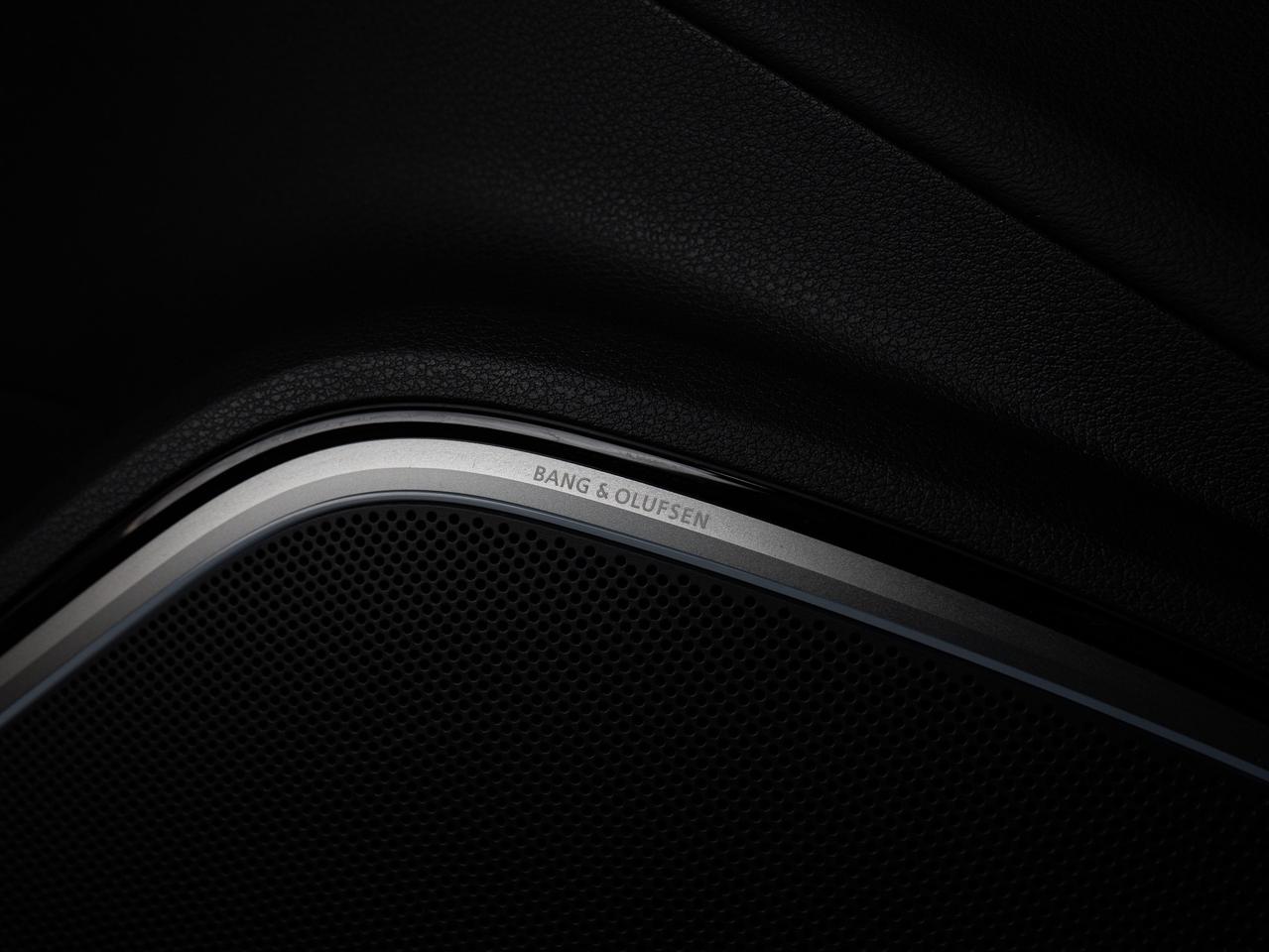 2020 Audi RS 3 Sedan BLACK OPTICS | CARBON FIBRE | B&O | SUNROOF Photo