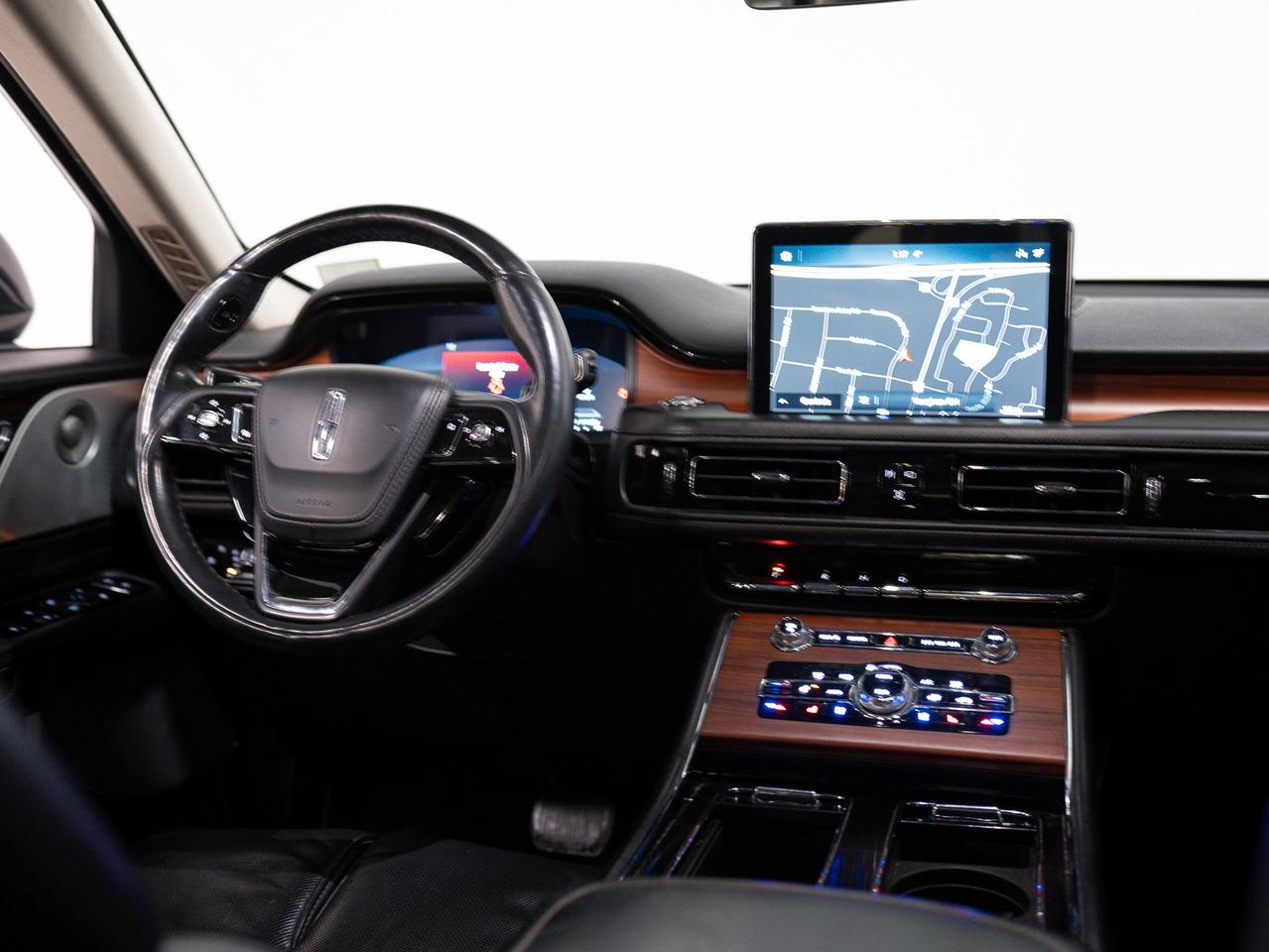 2020 Lincoln Aviator RESERVE | ELEMENTS PKG | REAR ENTERTAIMENT | 22 IN Photo
