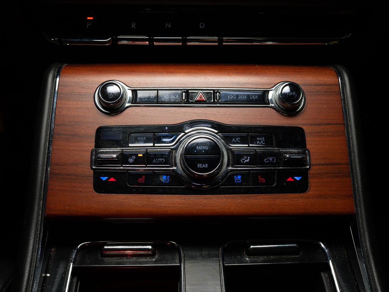 2020 Lincoln Aviator RESERVE | ELEMENTS PKG | REAR ENTERTAIMENT | 22 IN Photo