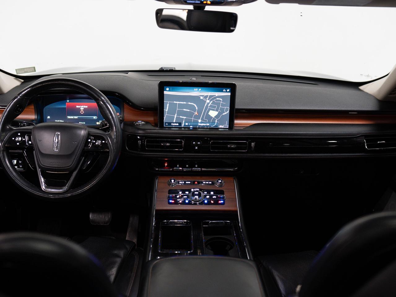 2020 Lincoln Aviator RESERVE | ELEMENTS PKG | REAR ENTERTAIMENT | 22 IN Photo