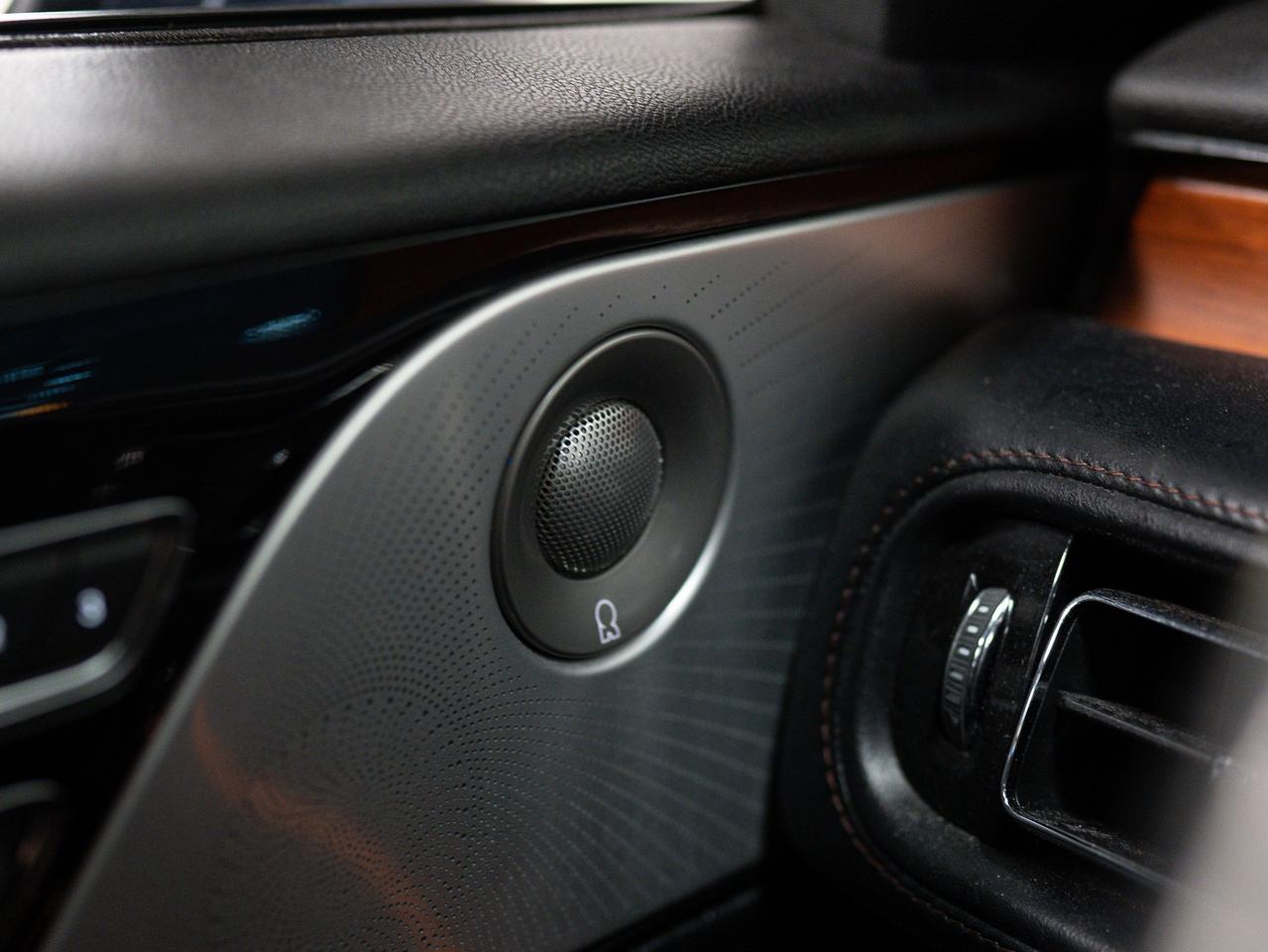 2020 Lincoln Aviator RESERVE | ELEMENTS PKG | REAR ENTERTAIMENT | 22 IN Photo