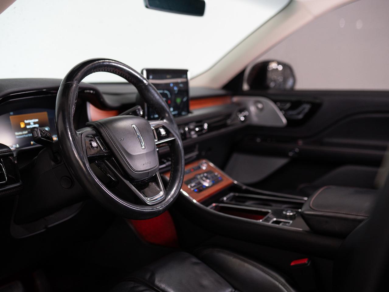 2020 Lincoln Aviator RESERVE | ELEMENTS PKG | REAR ENTERTAIMENT | 22 IN Photo