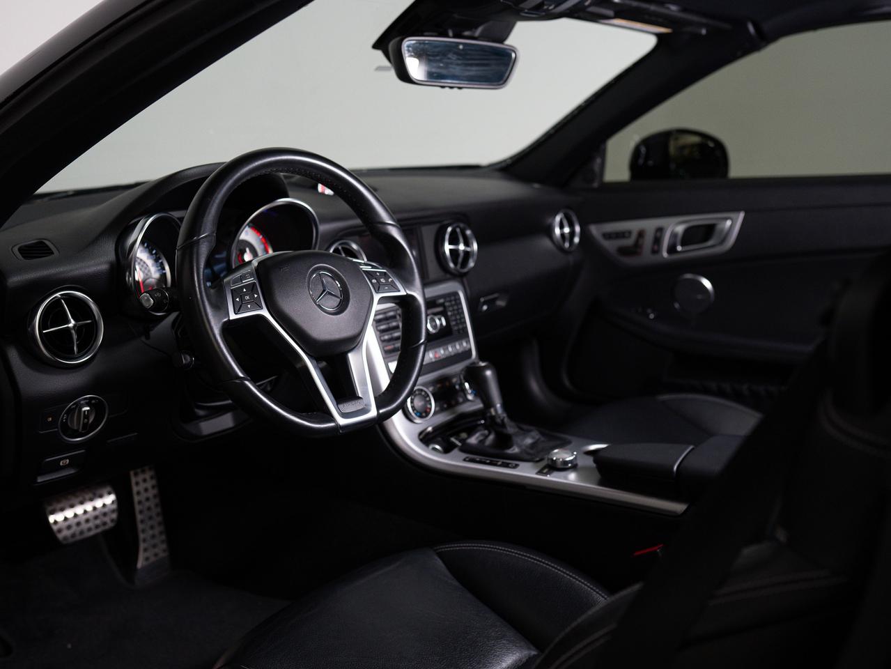 2015 Mercedes-Benz SLK 350 | AMG | CONVERTIBLE | PREMIUM PKG Photo