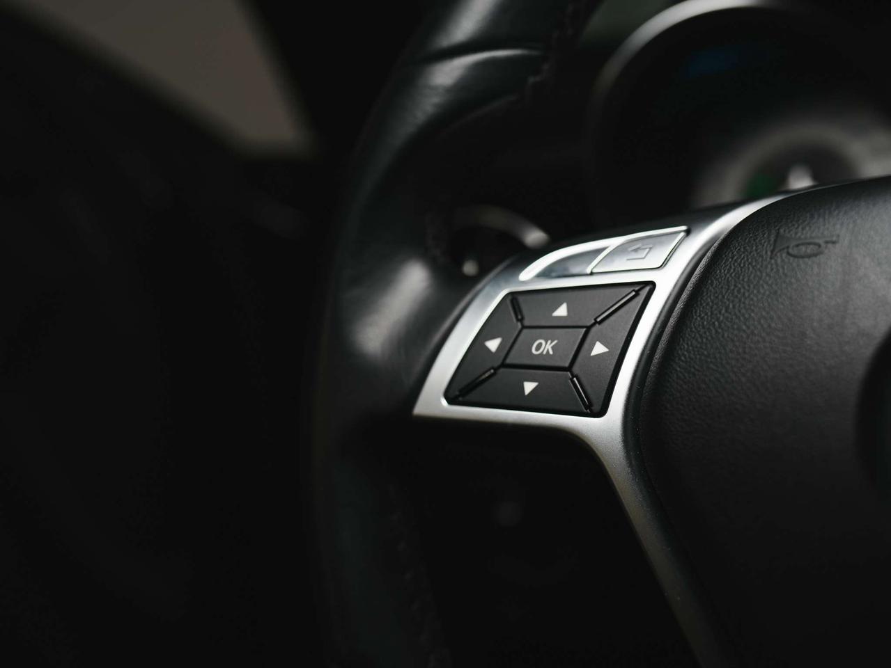 2015 Mercedes-Benz SLK 350 | AMG | CONVERTIBLE | PREMIUM PKG Photo