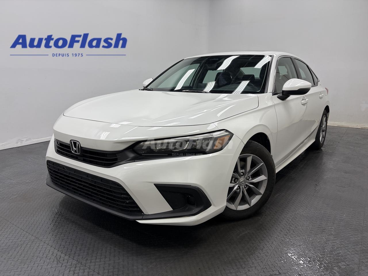 +Avertisseur de d&eacute;rive de la trajectoire / Lane departure warning 
+Bluetooth 
+Cam&eacute;ra de recul / Backup camera 
+Commandes de radio au volant / Steering wheel audio controls  
+D&eacute;marrage &agrave; bouton / Push button start 
+R&eacute;gulateur de vitesse  / Cruise control 
+Si&egrave;ges chauffants / Heated seats 
+Surveillance des angles morts / Blind spot monitoring 
+Toit ouvrant / Sunroof 
+Volant chauffant / Heated Steering wheel
+Aucun Accident /  No accidents
+V&eacute;rifi&eacute; par Carfax / Carfax verified
+Historique dentretien / Maintenance history
+Protection m&eacute;canique disponible / Mechanical protection available

Visitez notre page Google pour voir tous les commentaires positifs que nos clients nous laissent.
 
Financement rapide et facile, 1ere, 2e et 3e chances au cr&eacute;dit, approbation en 30 minutes, taux dacceptation tr&egrave;s &eacute;lev&eacute;. 

Essayez notre demande de cr&eacute;dit s&eacute;curis&eacute; en ligne, sans obligation! 

Nous sommes les sp&eacute;cialistes des autos, fourgonnettes, VUS, 4x4, et les camions l&eacute;gers jusqu&agrave; une tonne. 

*Seulement le nettoyage de base du v&eacute;hicule, fait par un sous-traitant, est inclus. Pour un perfectionnement de lesth&eacute;tique int&eacute;rieur/ext&eacute;rieur, dont une d&eacute;contamination de la peinture, des retouches de peinture, faites par nos experts en esth&eacute;tique, une somme de 249$ sera ajout&eacute;e &agrave; votre facture. Aussi disponible, loption dimmatriculer la voiture sur place, qui vous permet d&eacute;pargner du temps et le co&ucirc;t de 25$ du transit temporaire.

*************

Since 1975 AutoFlash has offered the best price-quality and excellent service. 

Visit our Google page to read all the nice things our clients have to say about us.

We have financing for all credit situations. 1st 2nd 3rd chance credit with an excellent approval rate!

Try our secured online credit application any time, with no obligation! 

We specialize in all brands, makes and models. Whether you need a car, truck, SUV or minivan, we can help you.

And if we dont have it, well find it for you!

*Only the basic cleaning of the vehicle, done by a subcontractor, is included in the advertised price. For a complete interior/exterior detailing, done by our esthetic specialists, which includes a complete paint decontamination and paint touch-ups if needed, an amount of 249$ will be added to your invoice. Also available, in-house licensing, which allows you to save the $25 for a temporary Transit.