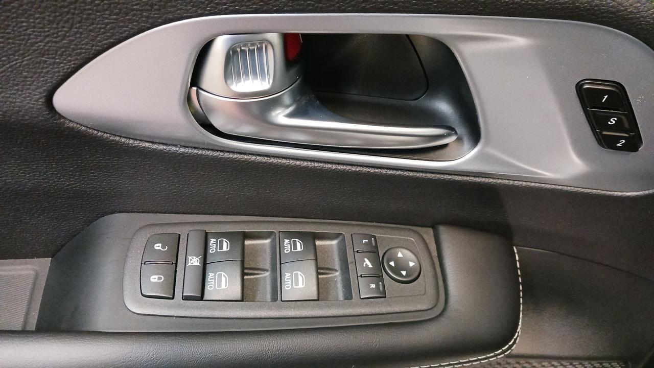 2026 Chrysler Pacifica Limited FWD Photo