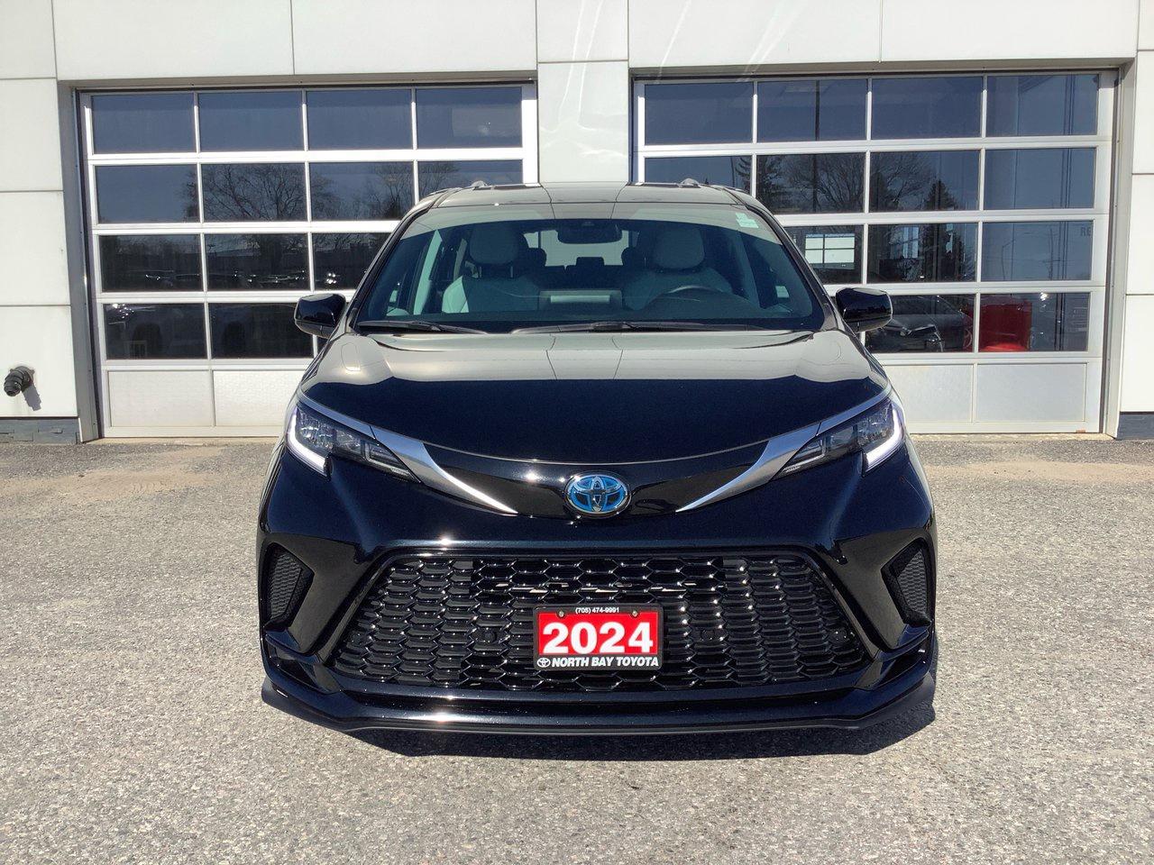 2024 Toyota Sienna  Photo0