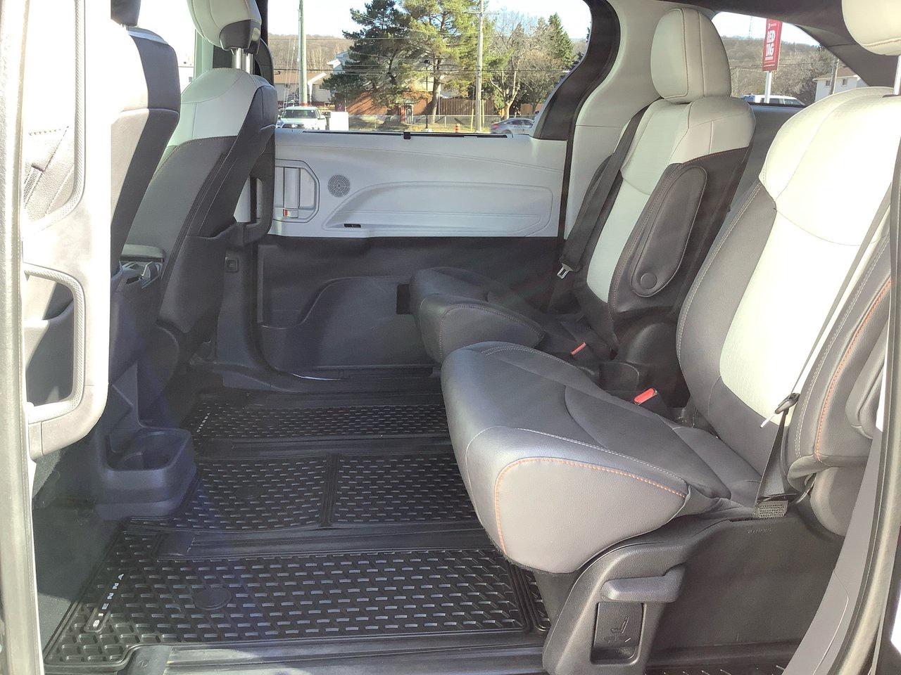 2024 Toyota Sienna  Photo