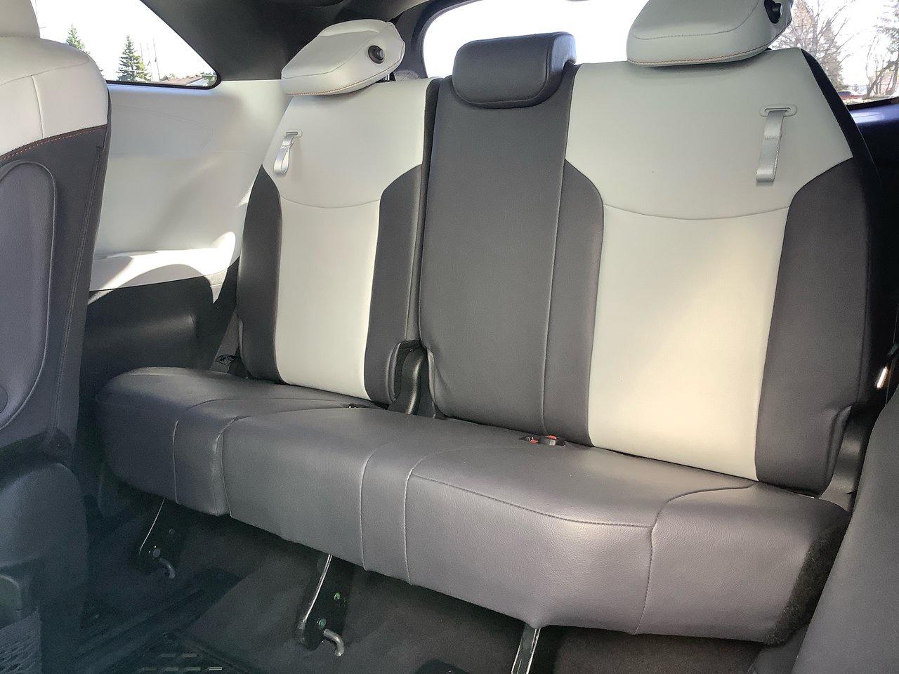 2024 Toyota Sienna  Photo