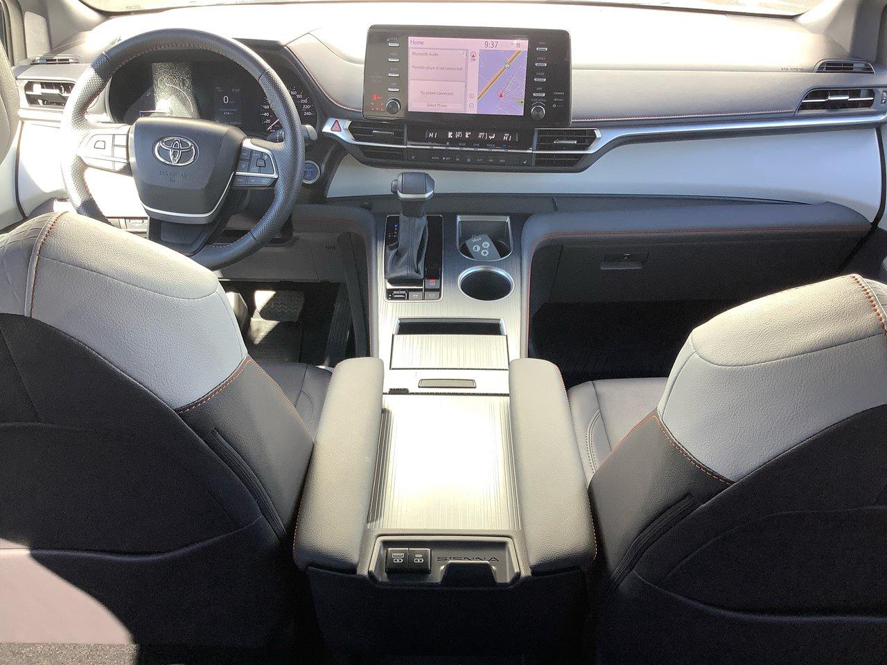 2024 Toyota Sienna  Photo