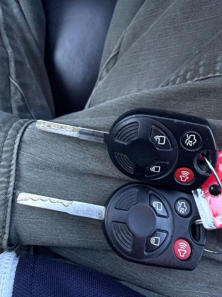 2018 Ford Escape SEL 4dr 4x4 Automatic Photo