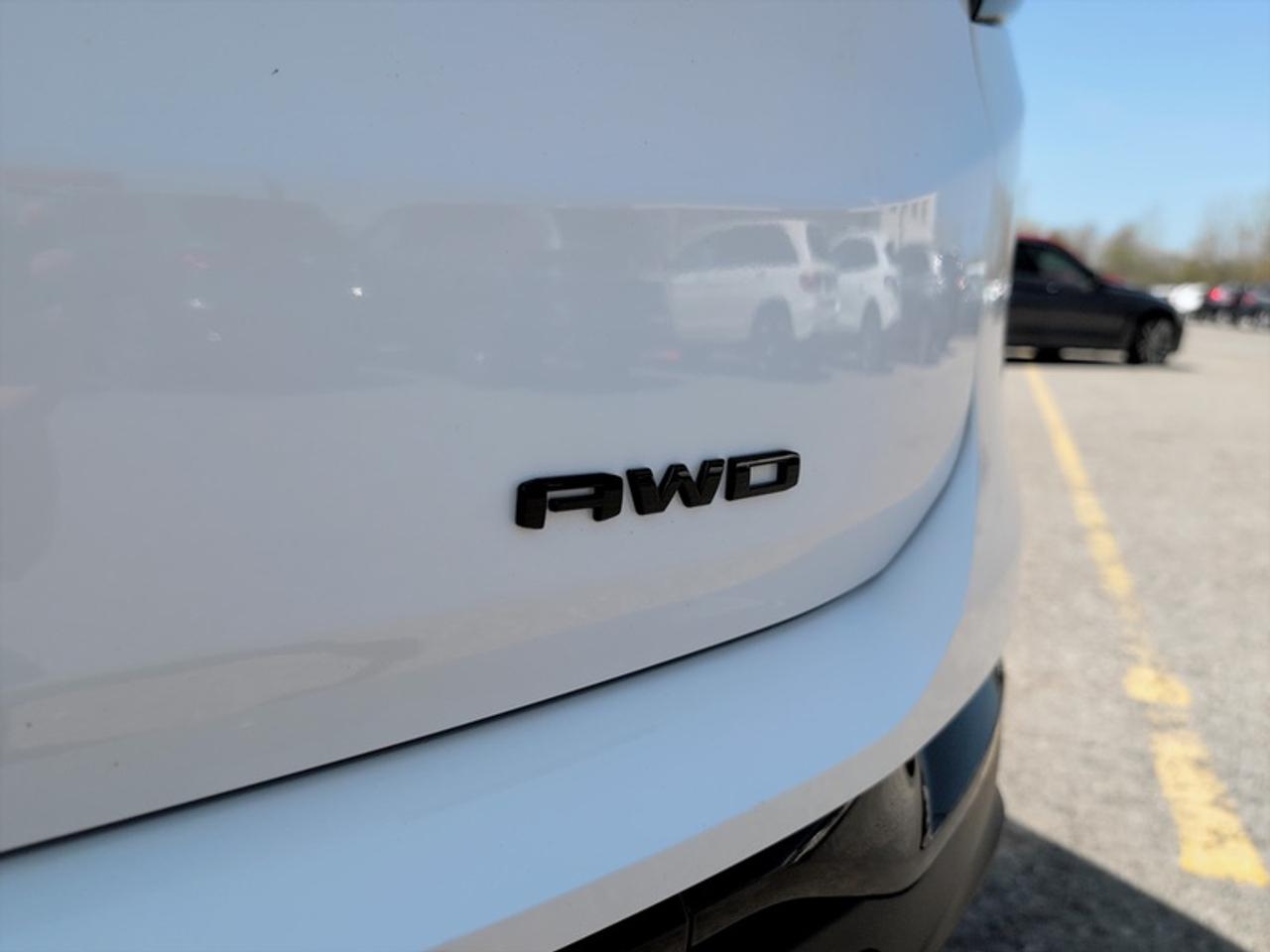 2024 GMC Terrain SLE Elevation  **AWD - APPLE CARPLAY** Photo