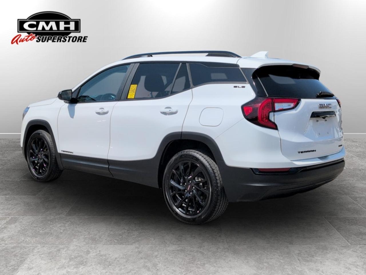 2024 GMC Terrain SLE Elevation  **AWD - APPLE CARPLAY** Photo