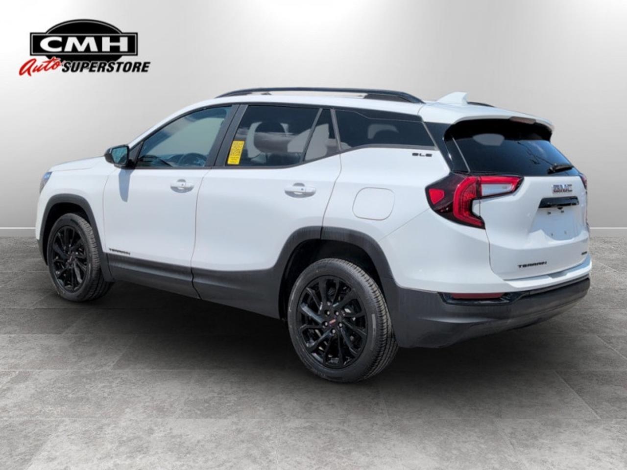 2024 GMC Terrain SLE Elevation  **AWD - APPLE CARPLAY** Photo