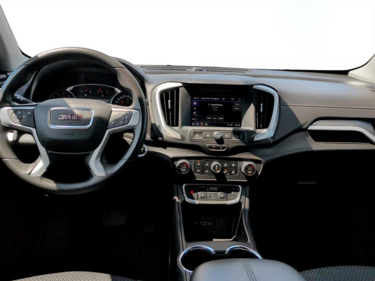 2024 GMC Terrain SLE Elevation  **AWD - APPLE CARPLAY** Photo