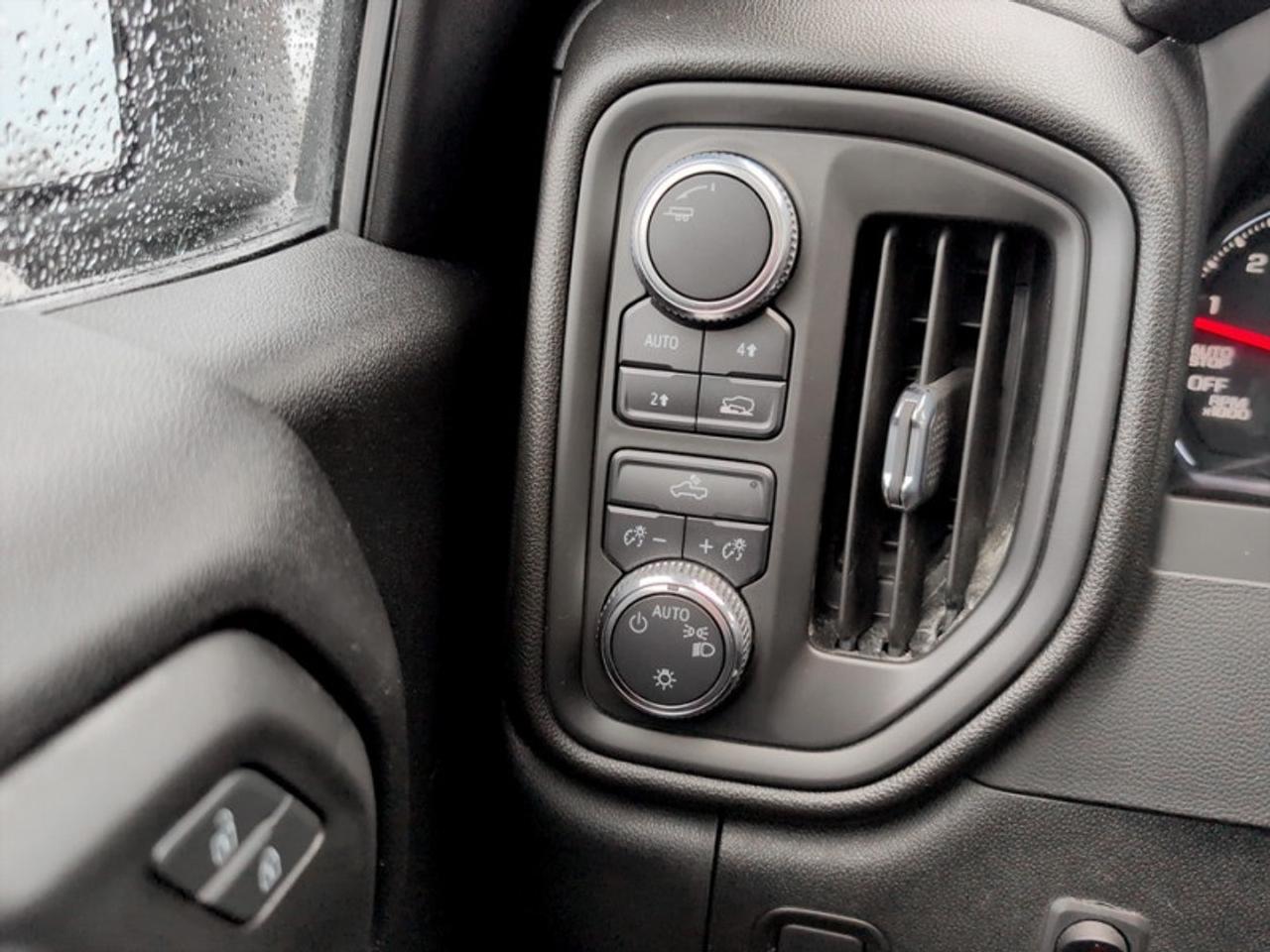 2023 GMC Sierra 1500 Pro  **4X4 - V8 - CLEAN CARFAX* Photo