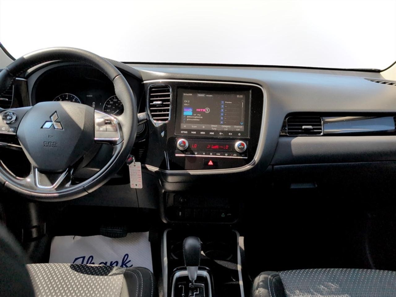 2020 Mitsubishi Outlander ES  **CLEAN CARFAX** Photo