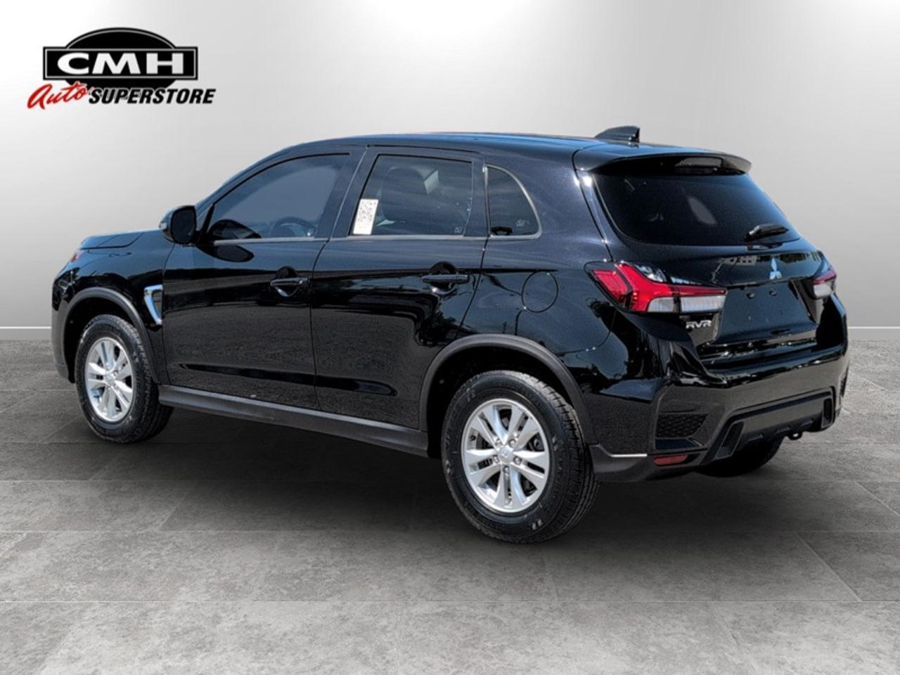 2022 Mitsubishi RVR SE  **CLEAN CARFAX** Photo