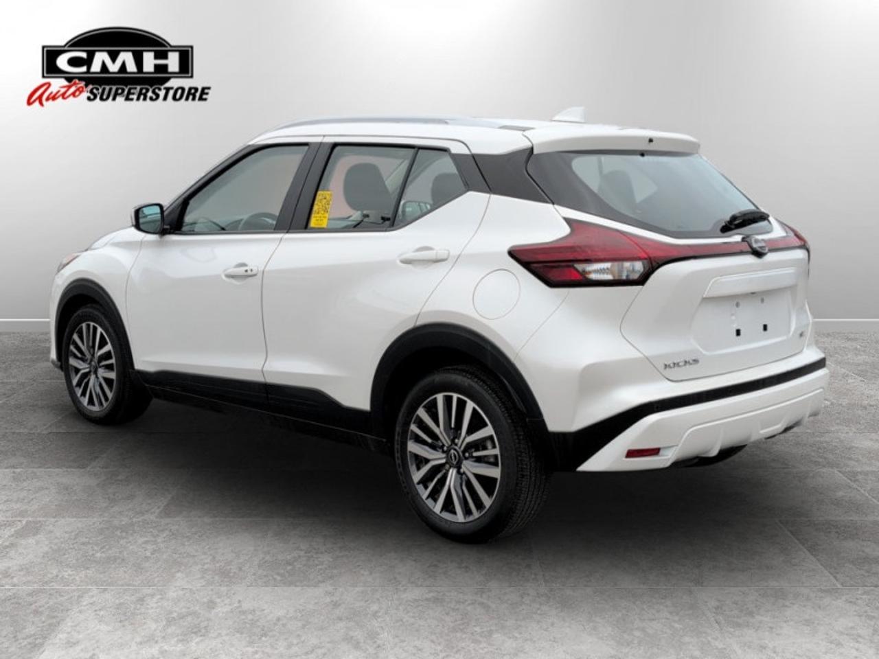 2024 Nissan Kicks SV  **CLEAN CF - LOW KMS** Photo