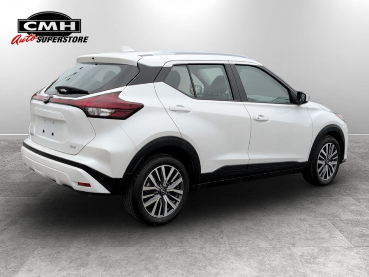 2024 Nissan Kicks SV  **CLEAN CF - LOW KMS** Photo4
