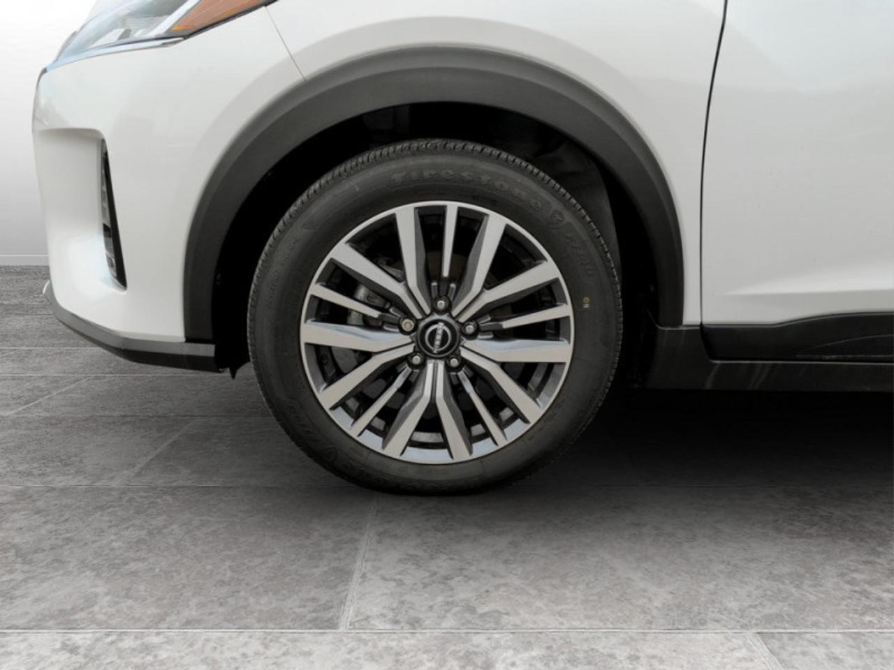 2024 Nissan Kicks SV  **CLEAN CF - LOW KMS** Photo