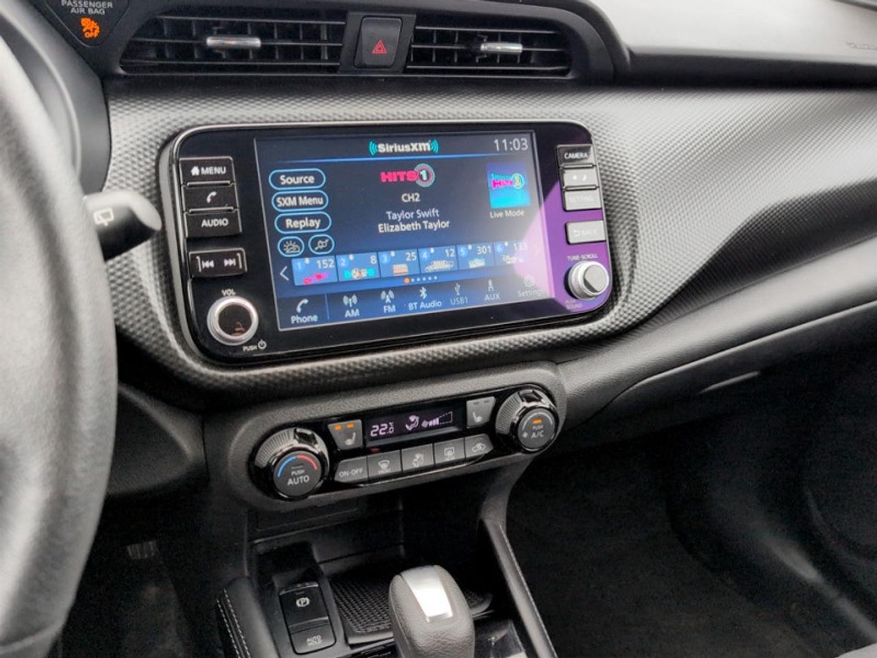 2024 Nissan Kicks SV  **CLEAN CF - LOW KMS** Photo