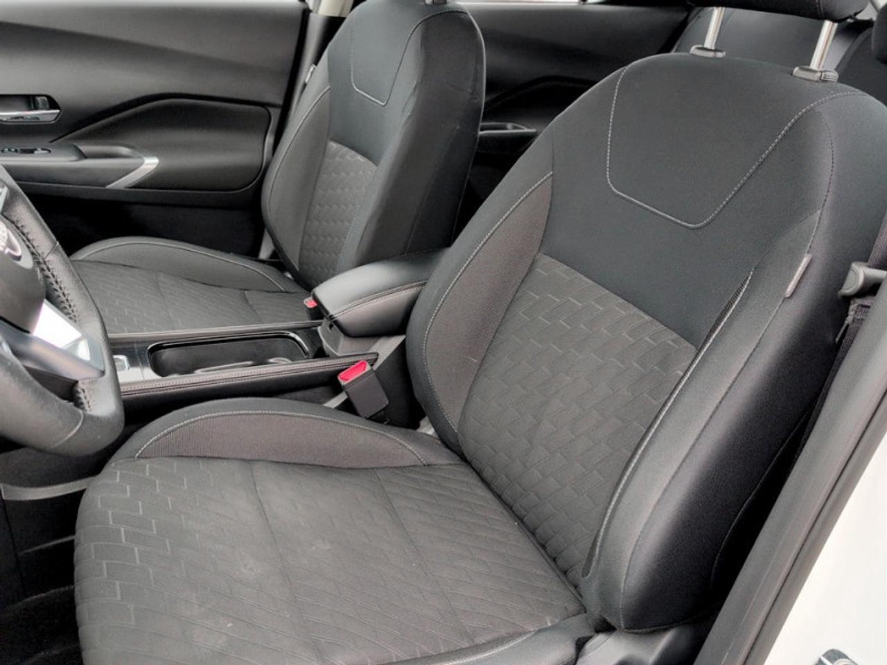 2024 Nissan Kicks SV  **CLEAN CF - LOW KMS** Photo