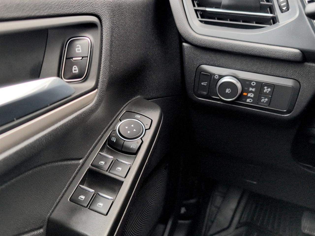 2022 Ford Escape SEL  **COPILOT360 - CLEAN CARFAX** Photo